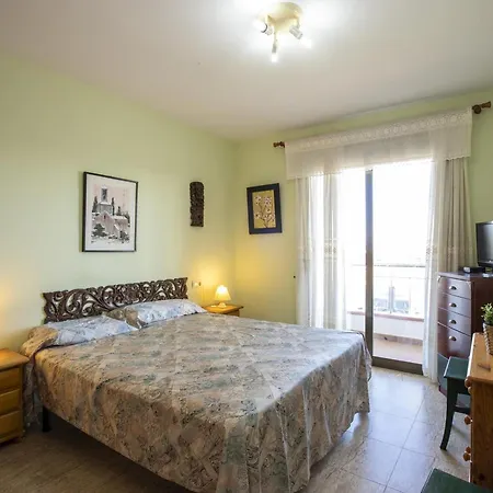 En Empuriabrava: Frente Al Mar, Piscinas, Parking Y Vistas A La Bahia - Hisp-288-39 Empuriabrava